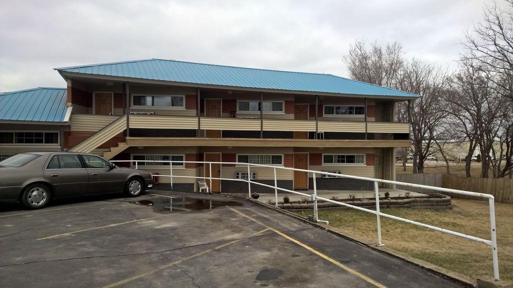 Economy Inn Marshalltown Exterior foto