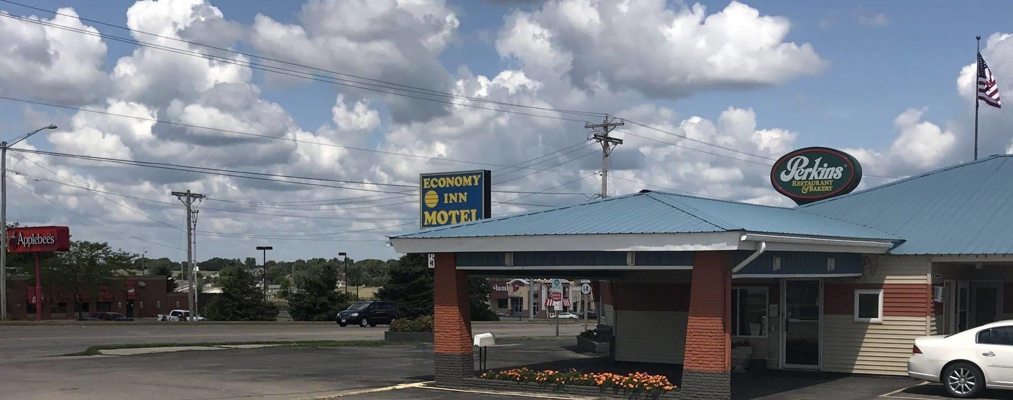 Economy Inn Marshalltown Exterior foto